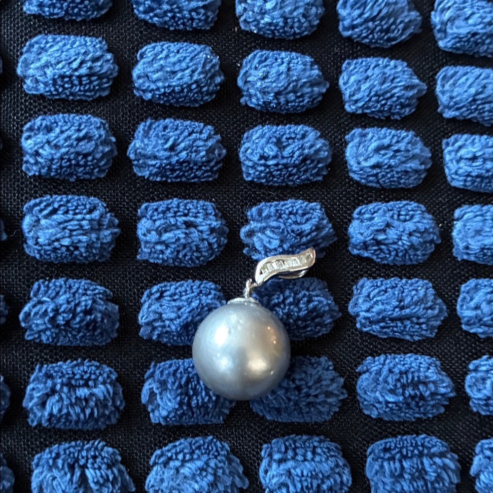 Silver Gray south sea 12mm Pearl Necklace pendant with CZ begets